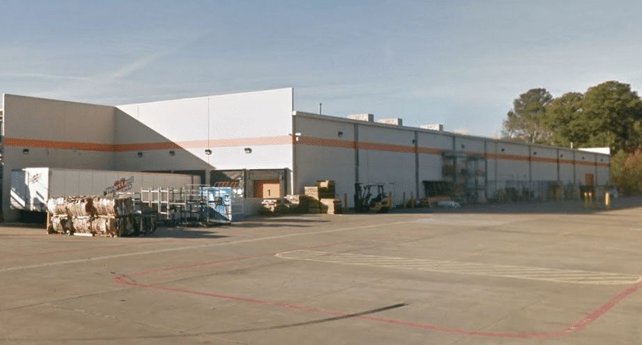 Roof maintenance prevents downtime in retail centers by addressing issues early. Contact Gordy Roofing at (430) 213-9616 for expert roof care that ensures uninterrupted business operations.
