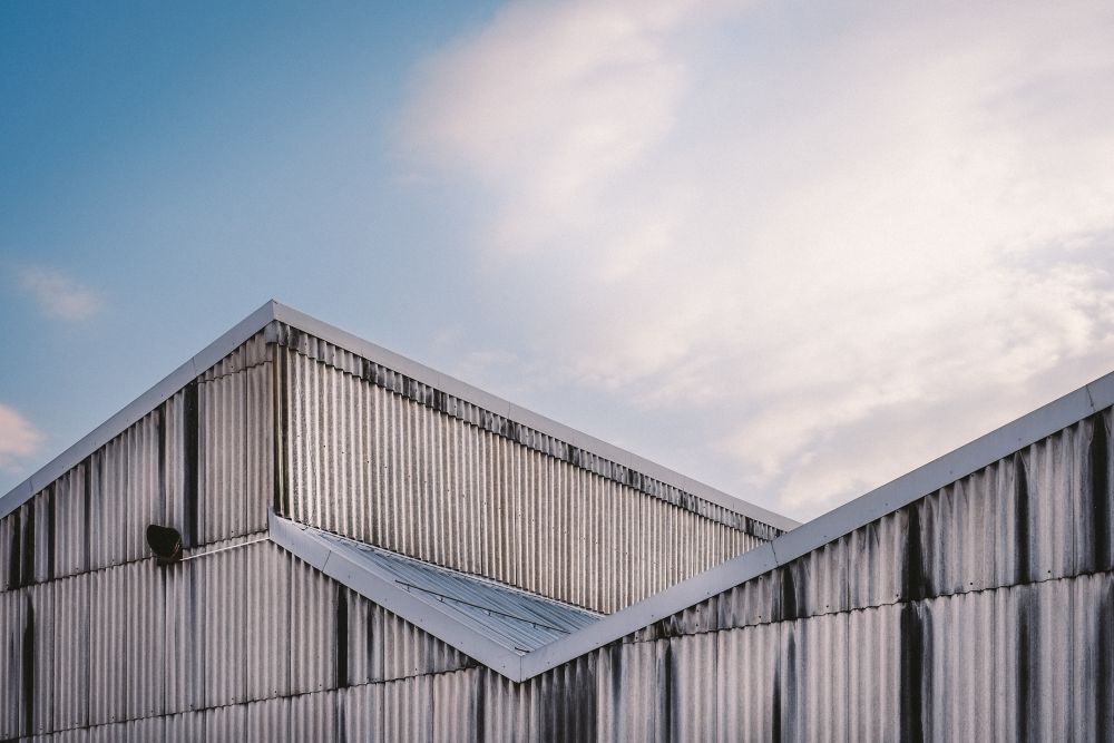 Struggling with an aging commercial roof in Gilmer, TX? Learn how Gordy Roofing Company provides expert repairs, maintenance, and restoration to extend your roof’s lifespan. Contact us today for a consultation!